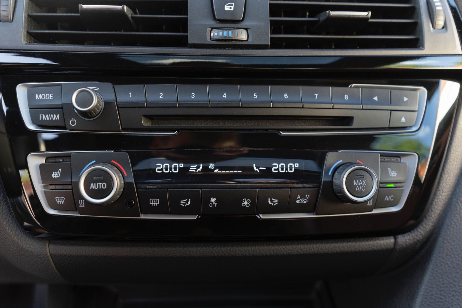 Fahrzeugabbildung BMW 440iX M-Performance H&K HUD LED KAM PDC TOTW