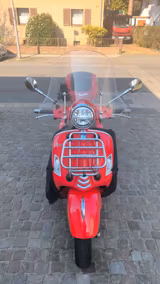 Vespa GTS 300 mit super viel Zubehör - Offers