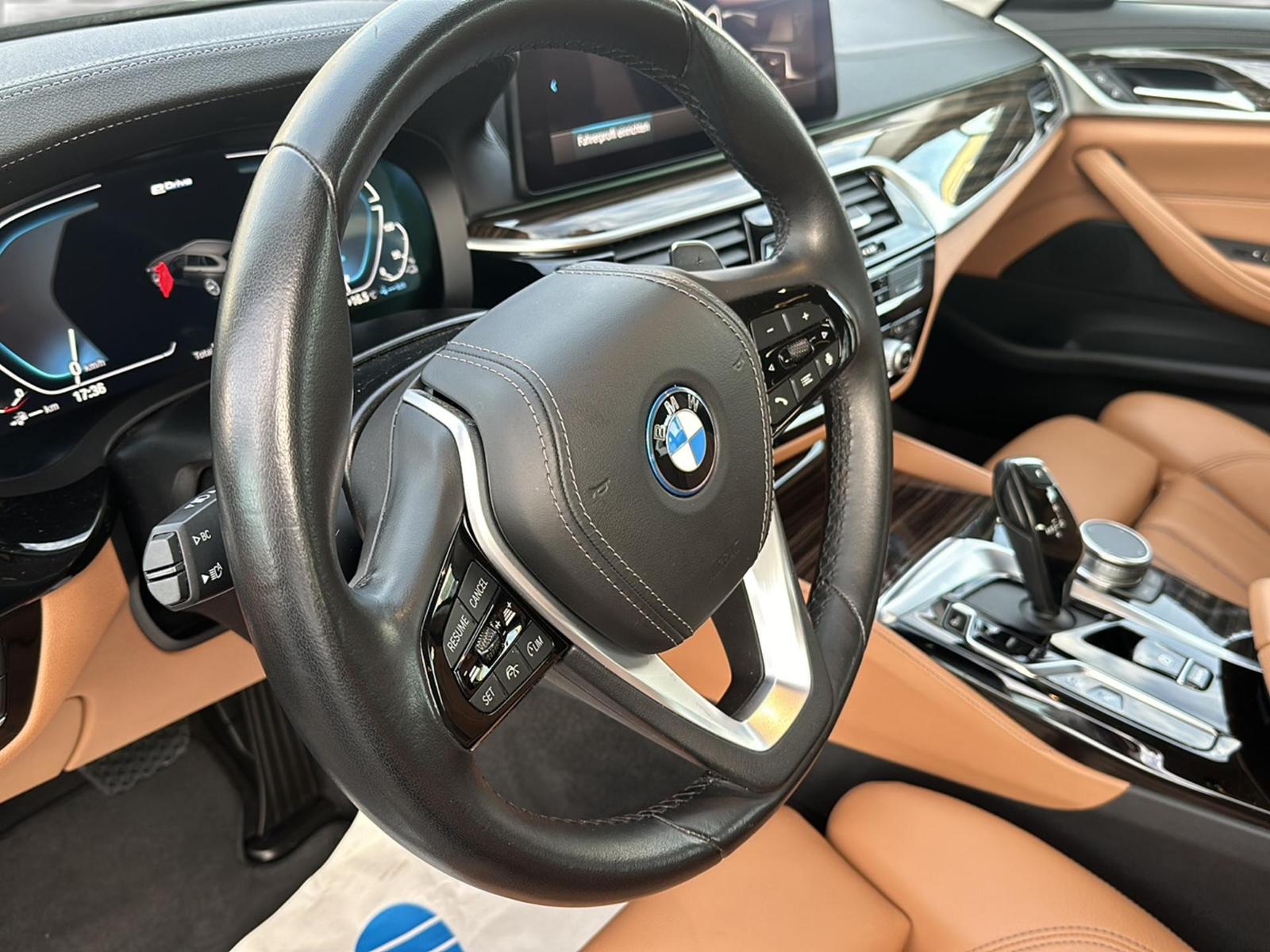 BMW 530 e T. Luxury Line LC-PROF+LEDER+AHK+LED+KAMER