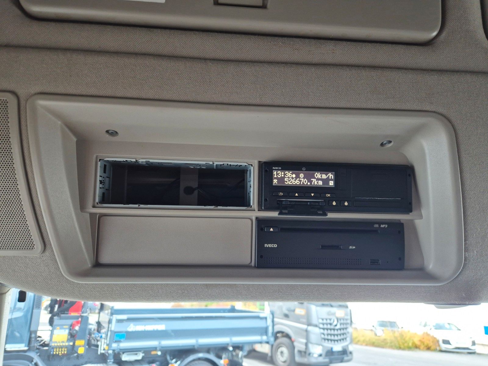 Fahrzeugabbildung Iveco Stralis 460NP LNG Standklima Xenon 3 Stück