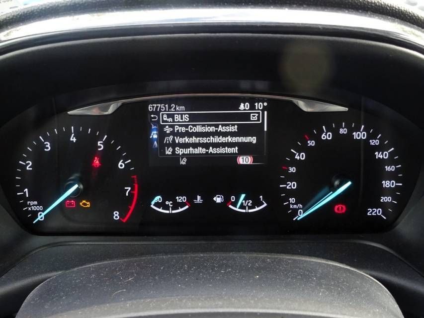 Fahrzeugabbildung Ford Fiesta 1.0 EcoBoost M-Hybrid ST-Line