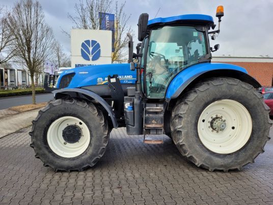 New Holland T7.220 AC