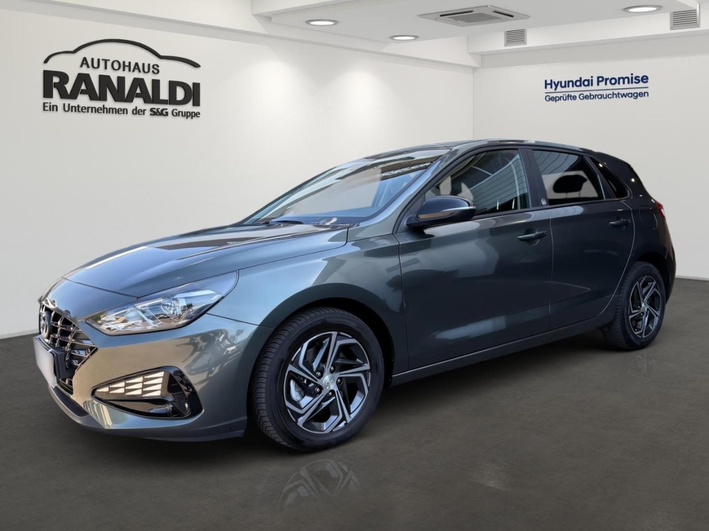 Hyundai i30 30 Edition 30++AUTOMATIK!++WENIGE KM!++1.HAN