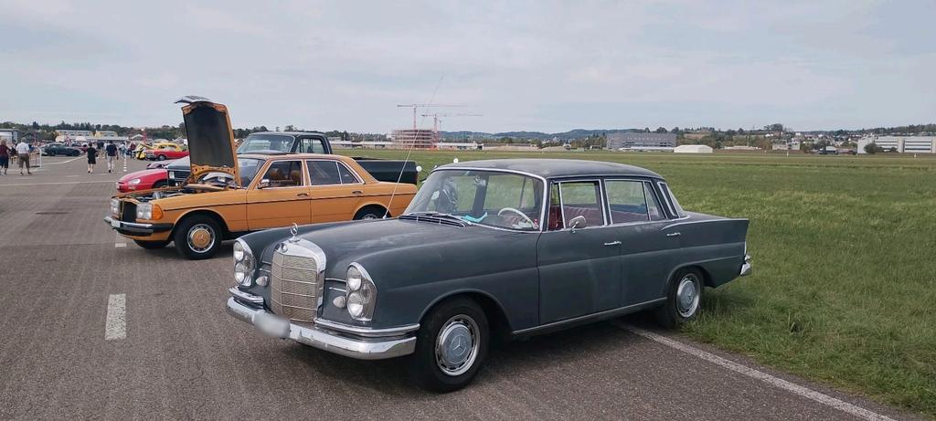 Mercedes-Benz Mercedes Benz 220 Sb W111 "grosse Flosse"