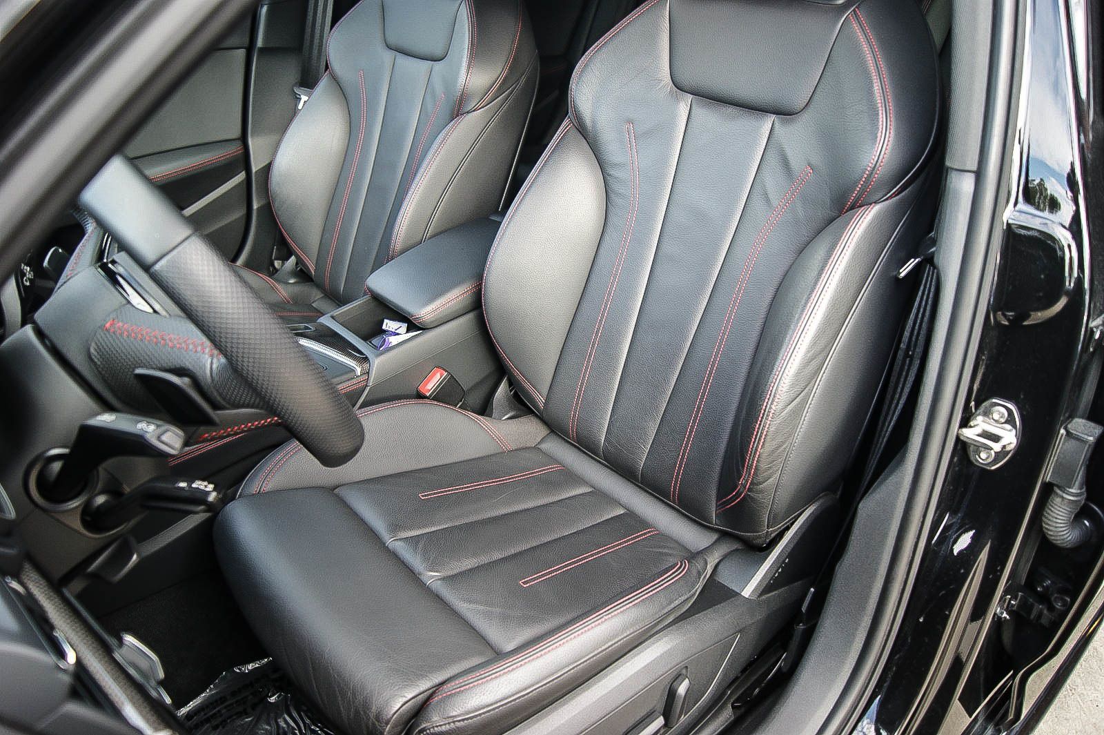 Fahrzeugabbildung Audi A4 Avant 50 TDI quattro S-Line Black B&O 1.HAND