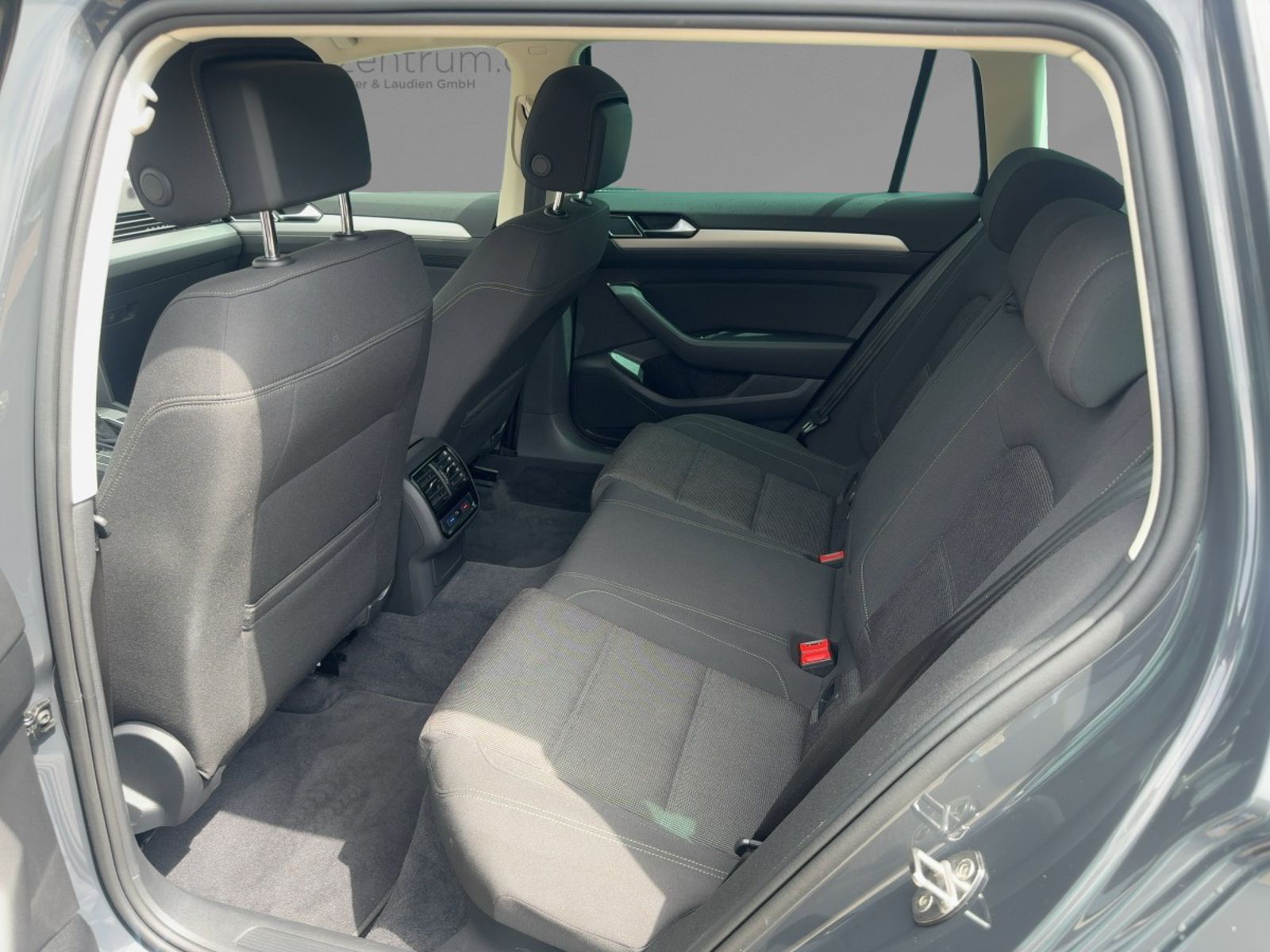 Fahrzeugabbildung Volkswagen Passat Variant 2.0 TDI Comfortline Alu Standhz.