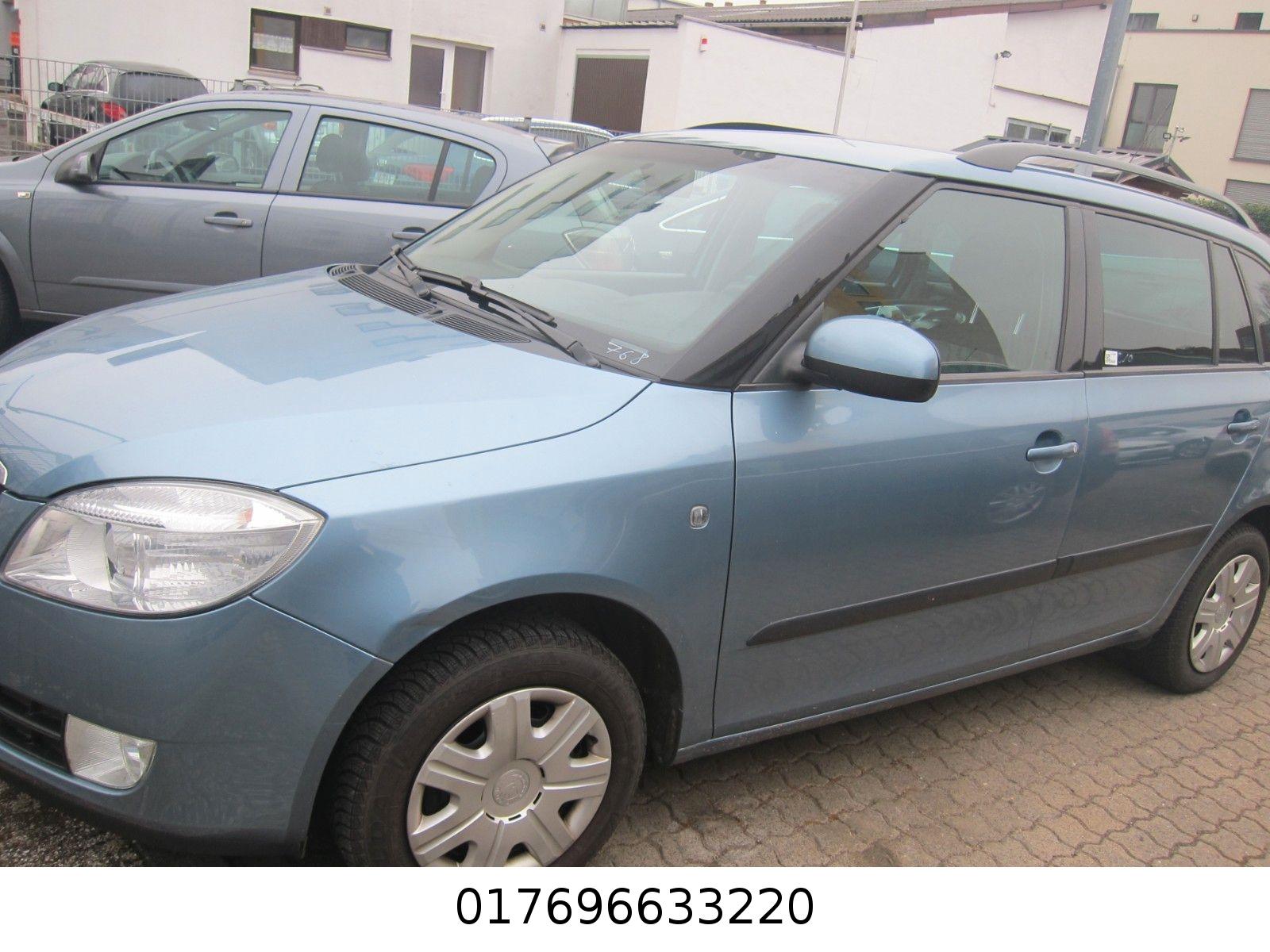 Skoda Fabia 2009 — салон