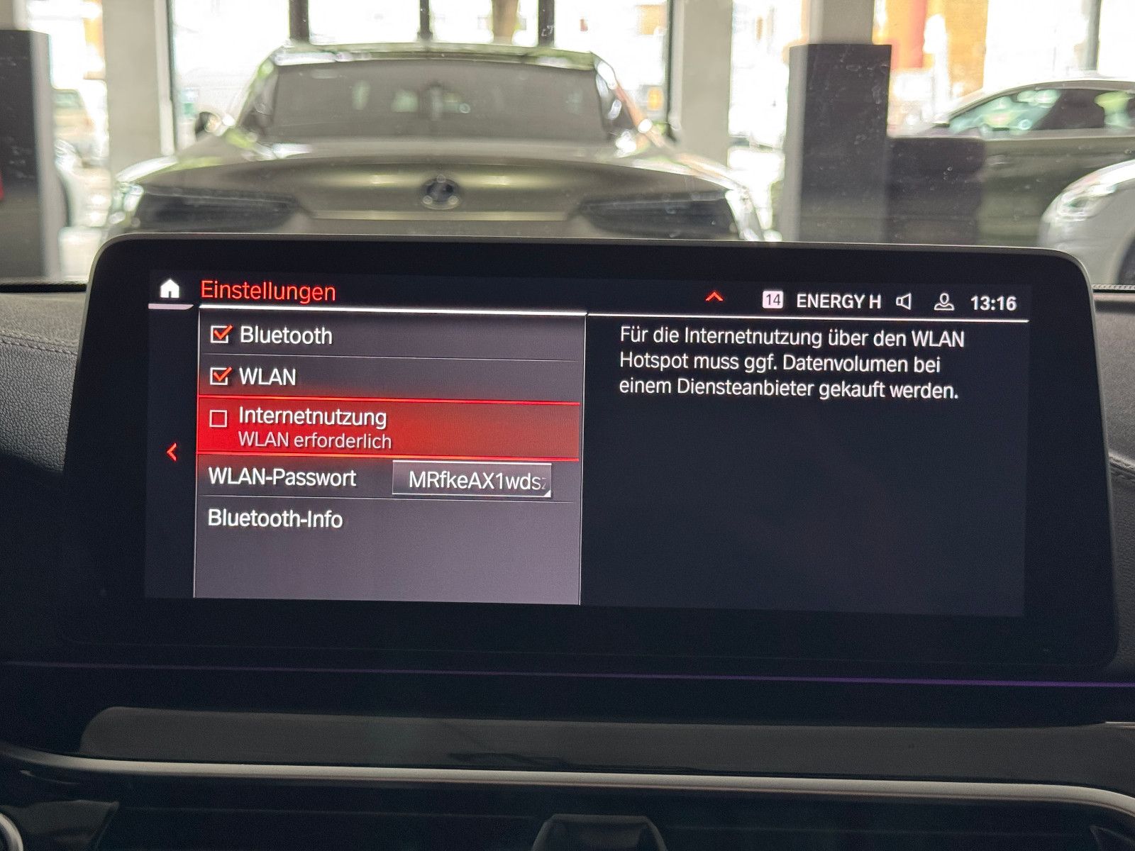 Fahrzeugabbildung BMW 520 d T LUXURY LINE HUD PANORAMA LASER VOLL
