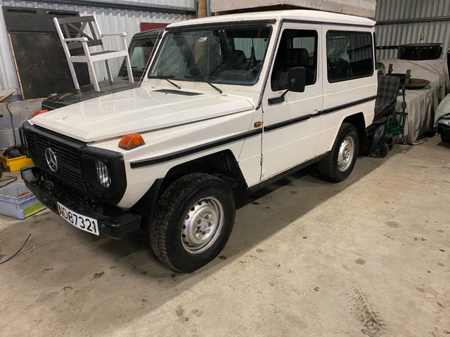 Mercedes-Benz 230GE 85000KM 1 Owner in 40 Years!