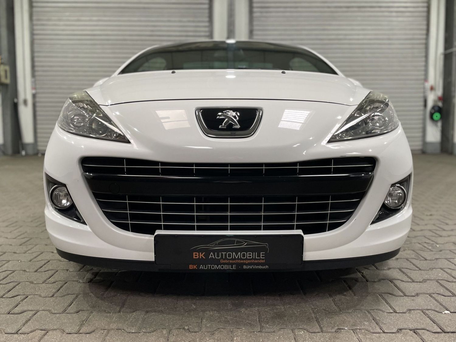 Fahrzeugabbildung Peugeot 207 CC Roland Garros #Tempomat#JBL#Shz