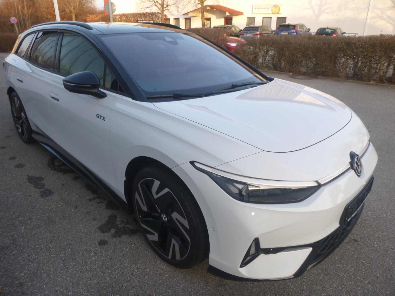 Volkswagen ID.7 Tourer GTX 250 kW 4Motion Pano AHK 21" 360°