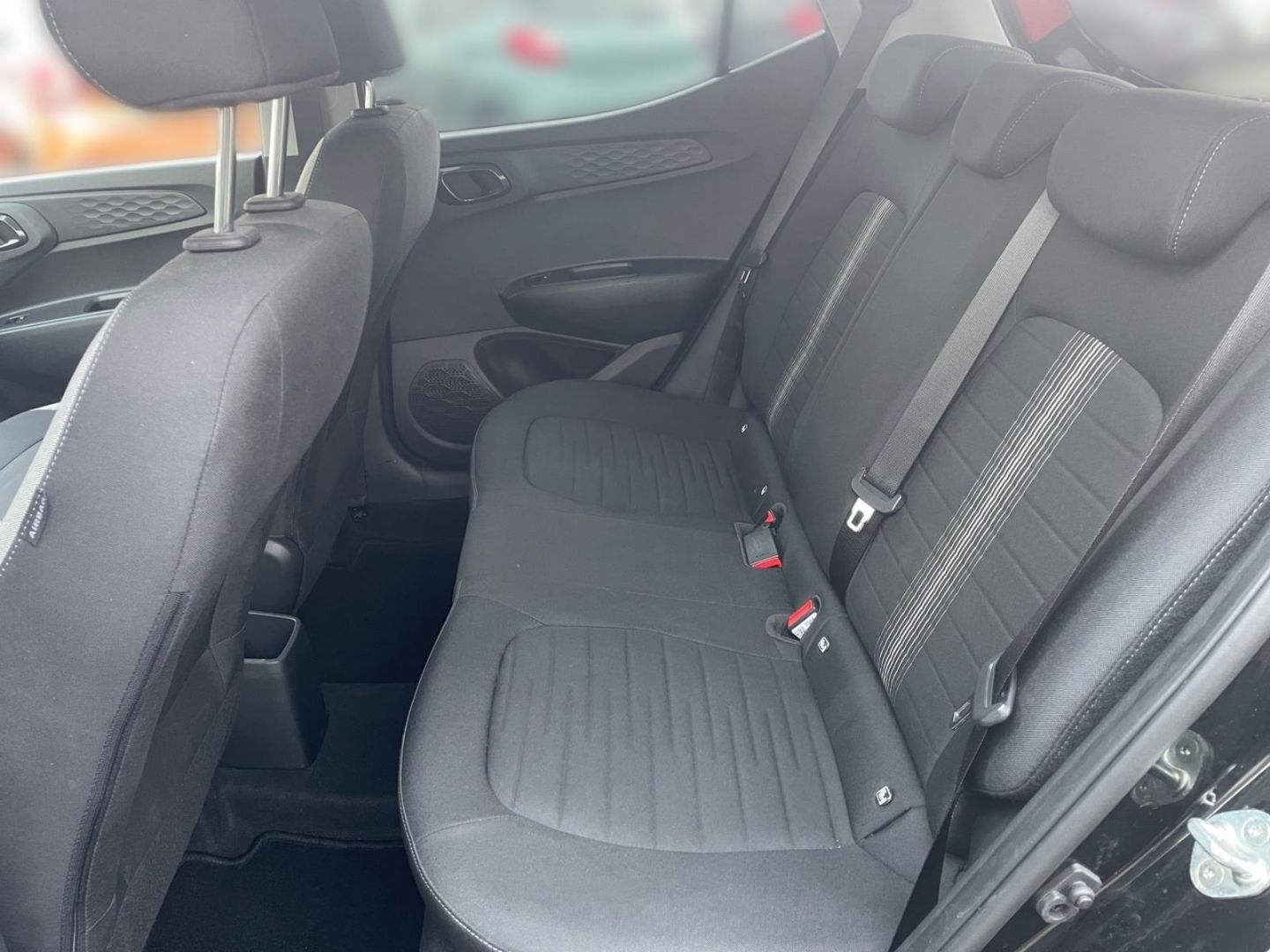 Fahrzeugabbildung Hyundai i10 1.0 Intro Edition Navi Kamera Sitzheizung Rü