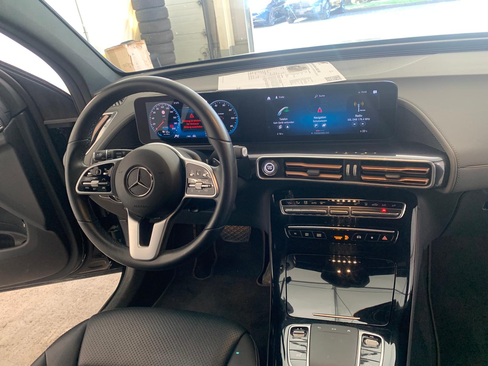 Mercedes-Benz EQC 400 4M DISTRONIC/LEDER/20"ZOLL/MB-LED