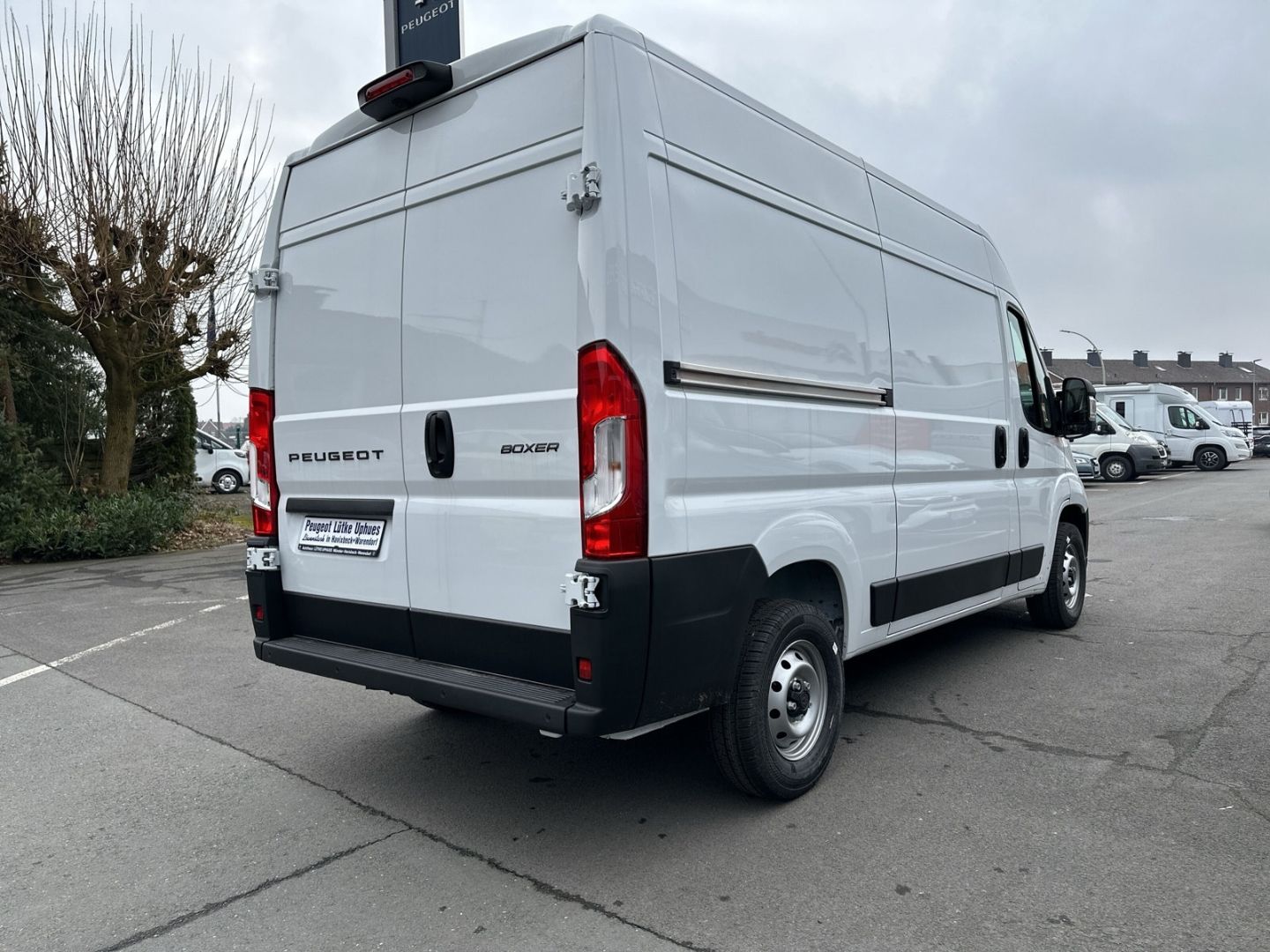Fahrzeugabbildung Peugeot Boxer 2.2 Kastenwagen 335 L2H2 BlueHDi 140 SHZ