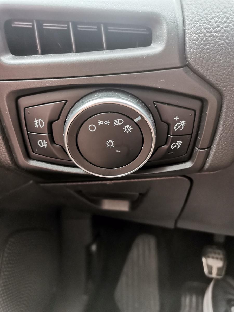 Ford Focus 2015 — фото 9