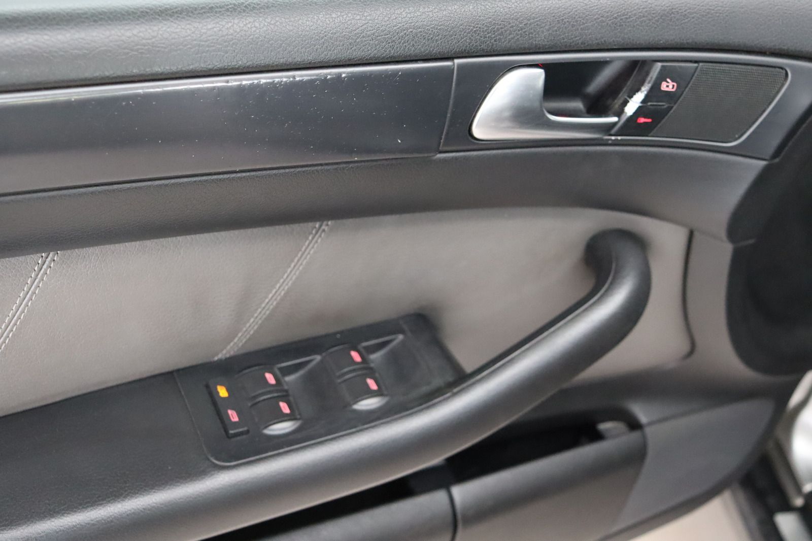 Fahrzeugabbildung Audi A6 Allroad 2.5 TDI quattro Tiptronic * Xenon