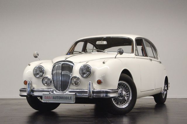 Jaguar Daimler 250 V8  Historie + Überholter Motor