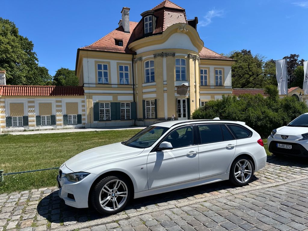 Image of BMW 320