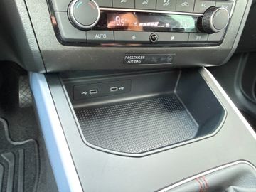 Seat Arona 1.0 TSI 70kW Sport FR|Kamera|Navi|ACC|LED