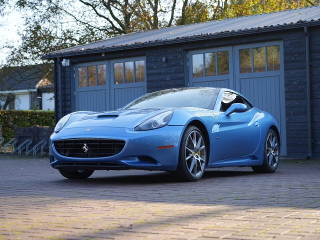 Ferrari California V8 Blue Metallic