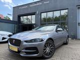 Jaguar XE SE*VIRTUAL*360°KAMERA* - Jaguar XE SE mit Benzin-Antrieb
