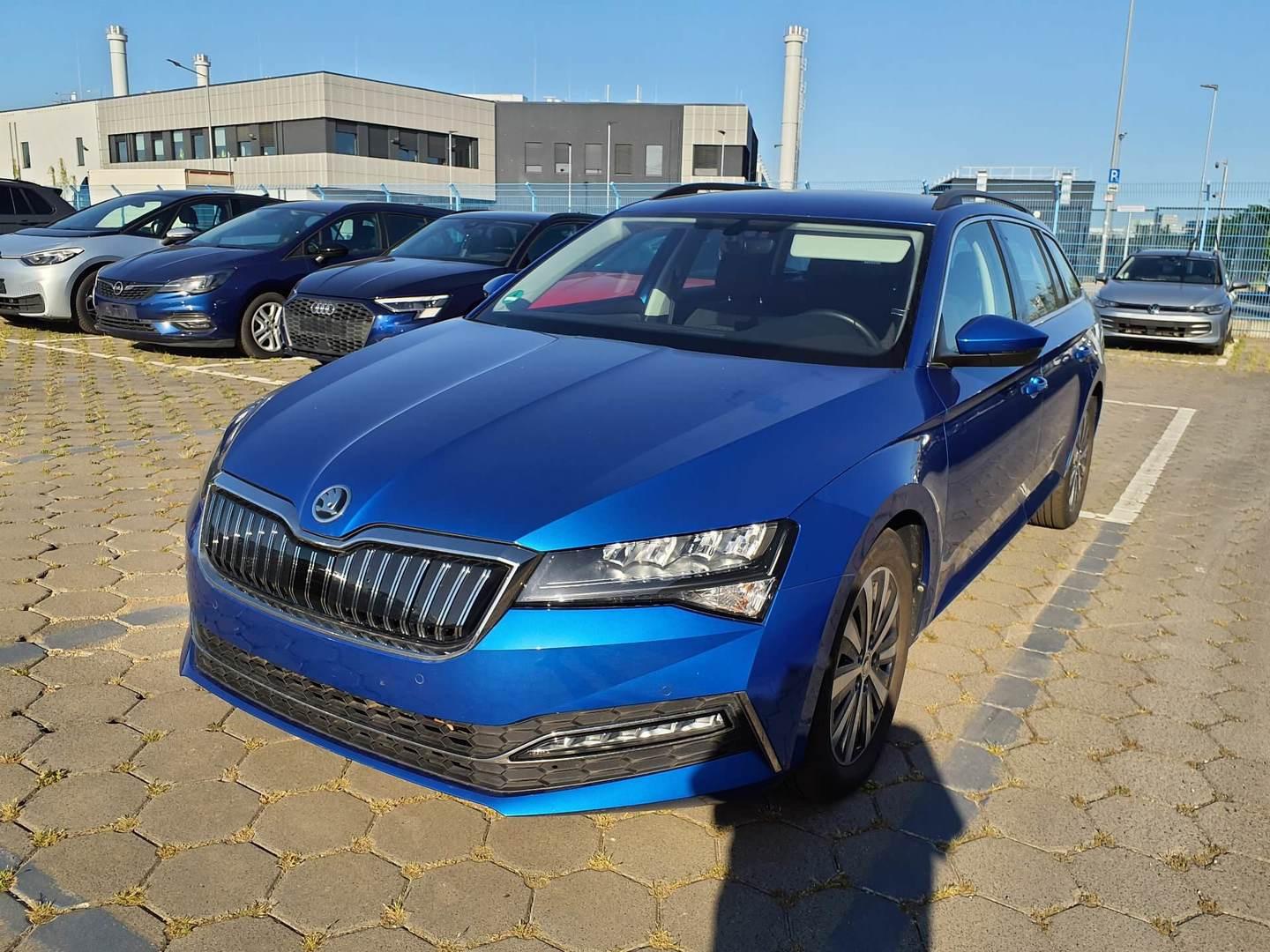 Skoda Superb Combi Ambition iV Benzin Plugin Hybrid