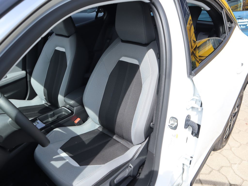 Fahrzeugabbildung Opel Mokka-e Elegance (B/B)
