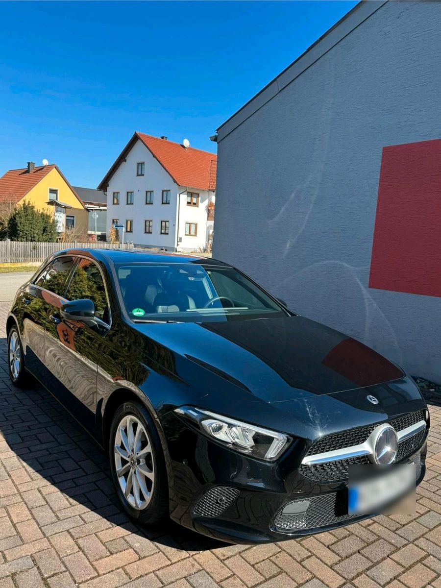 MERCEDES-BENZ Mercedes Benz A 200