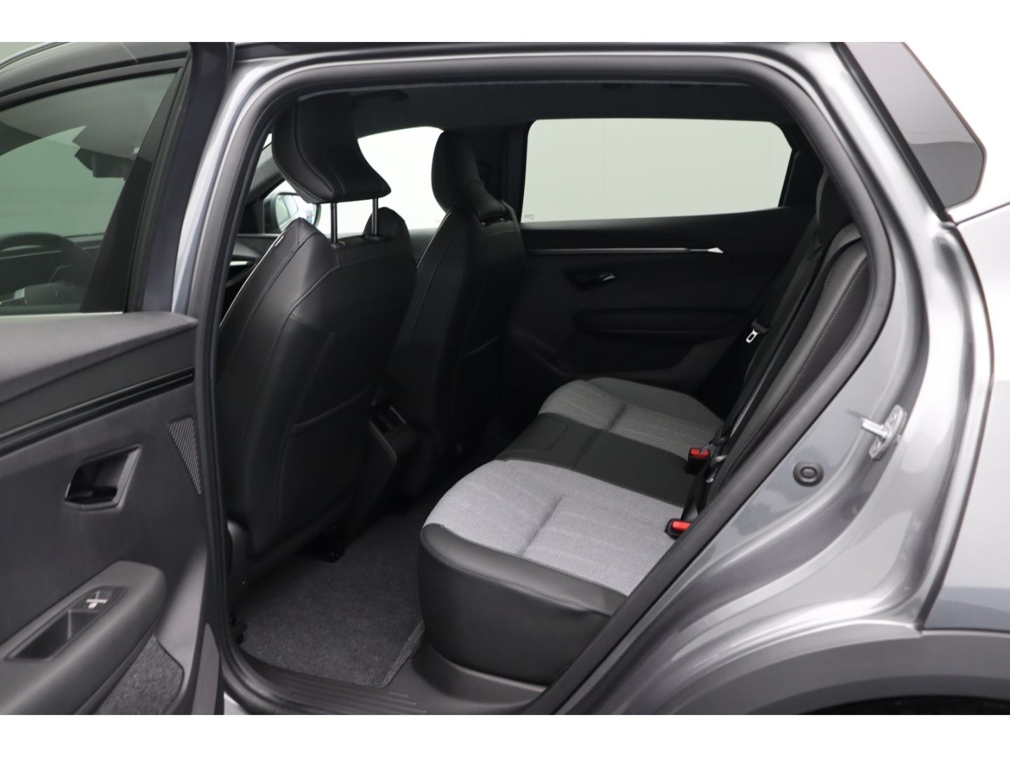 Fahrzeugabbildung Mitsubishi Eclipse Cross Diamant Top 11 KW ACC Totwinkelass