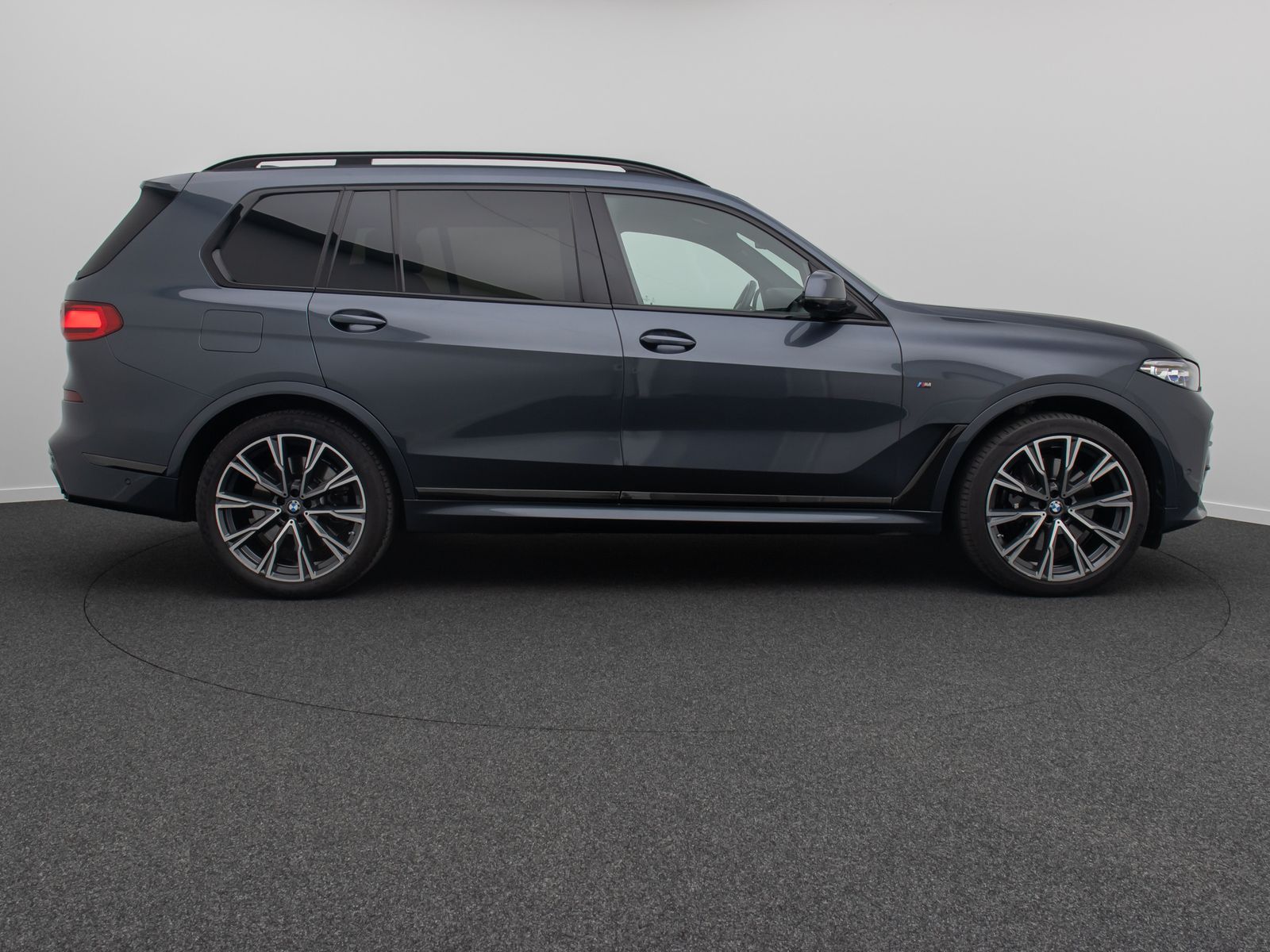 Fahrzeugabbildung BMW X7 M50i 360°SoftClose SkyLounge Massage 22" Voll