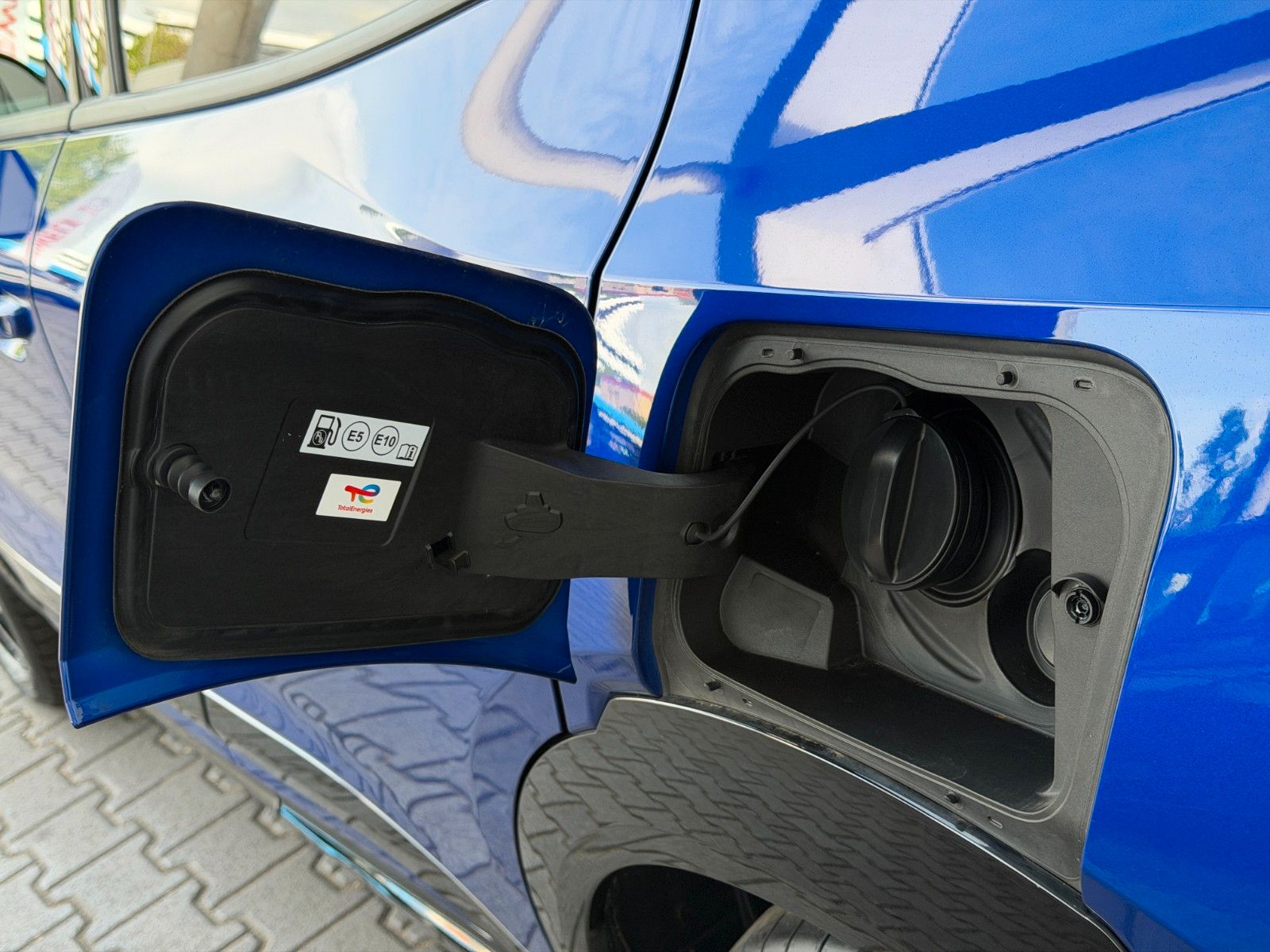 Fahrzeugabbildung Opel Mokka GS 136PS Automatik Hybrid/Navi/AHK!
