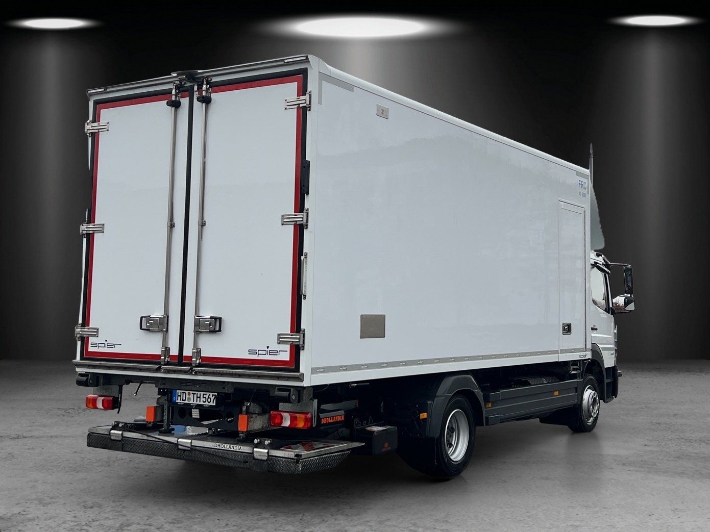 Fahrzeugabbildung Mercedes-Benz 1223 L  mit Spier Athlet Thermo 5 LBW 2000kg