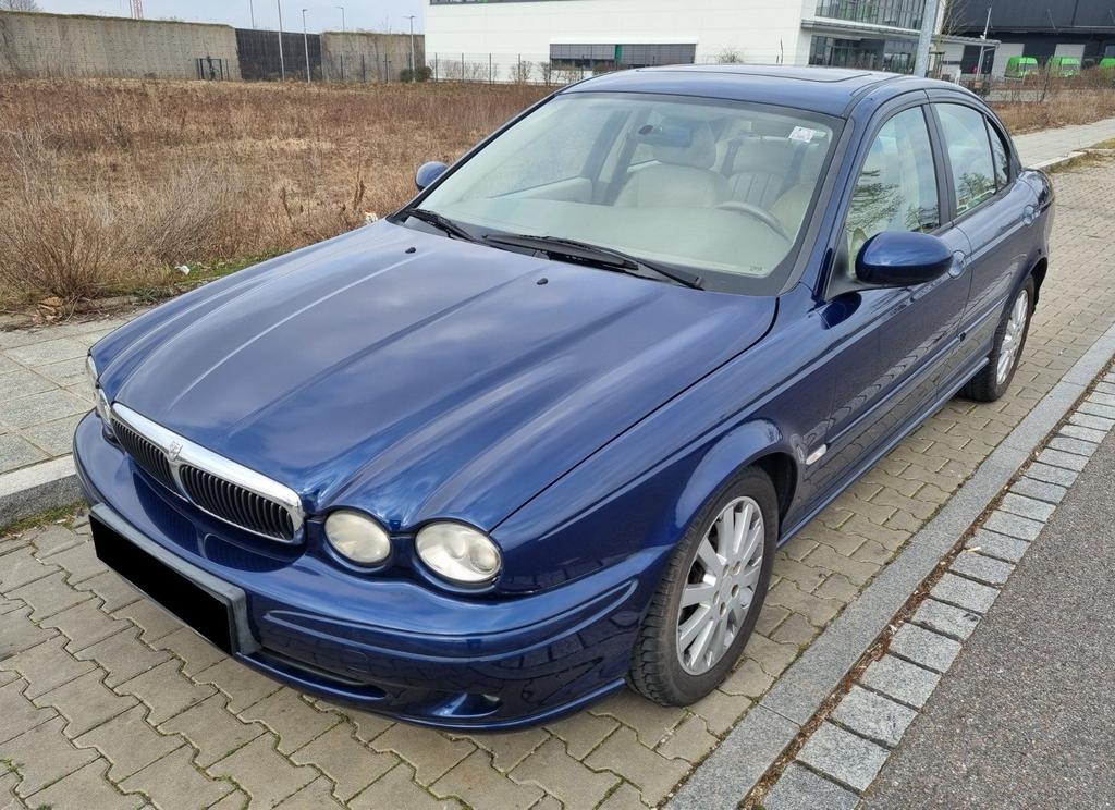 Jaguar X-Type