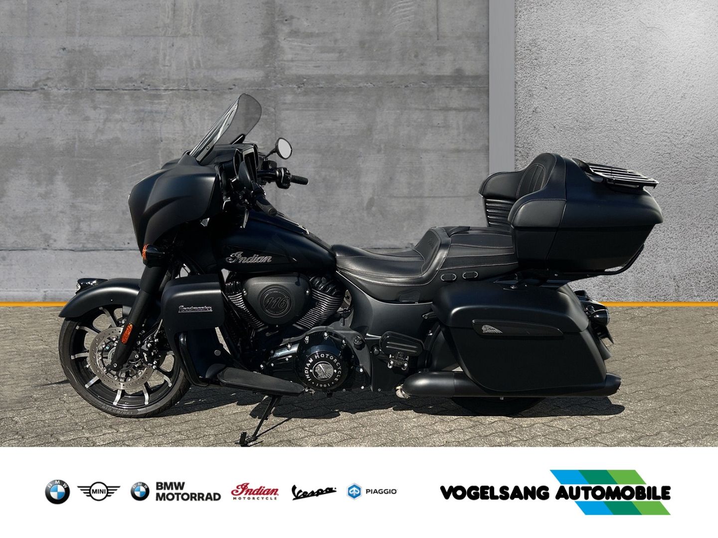 Fahrzeugabbildung Indian Roadmaster Dark Horse, Koffer, TopCase, Navigati