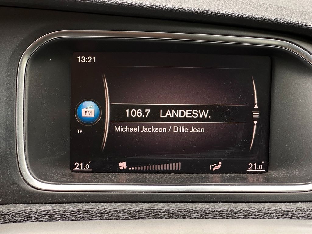 Volvo V40 D2 Kinetic *Navi*LED*CD-Player*Händler*