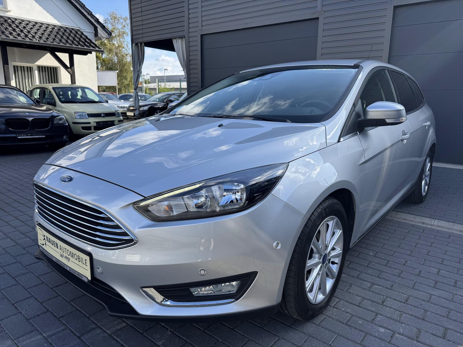 Ford Focus Turnier Titanium +Navi+RFK+1.Hand+wenig km
