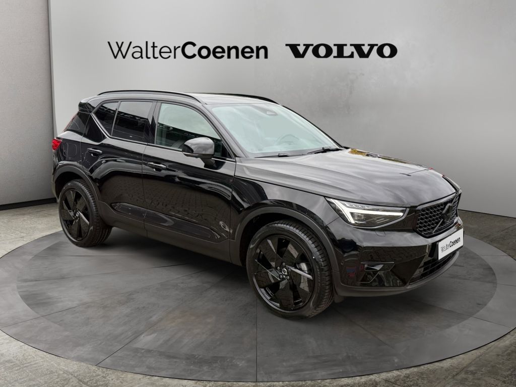 VOLVO XC40 B3 B DKG Ultra Black Edition RFK NAVi Winte VOLVO XC40 B3 B DKG Ultra Black Edition RFK NAVi Winte