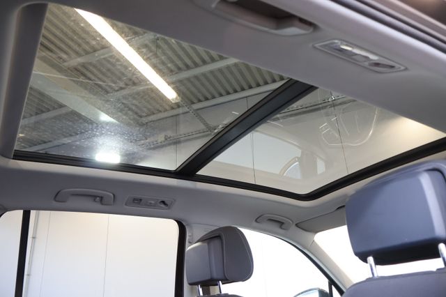 Volkswagen Tiguan R-LINE 2.0 TDI 4M AID+ACC+SIDE+PANO+AHK