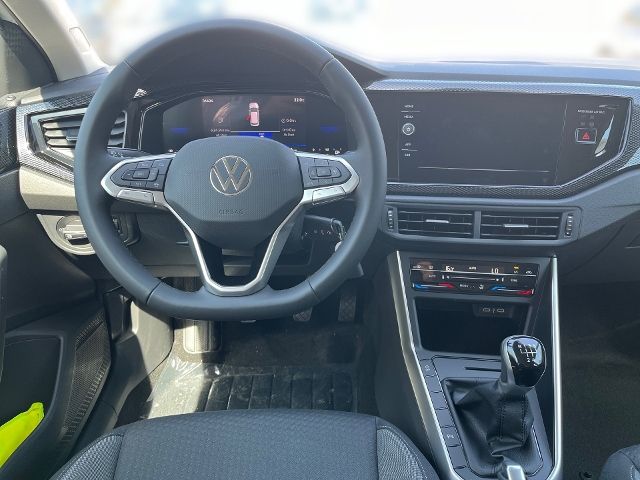 Fahrzeugabbildung Volkswagen Polo 1.0 TSI Life GJR Climatronic