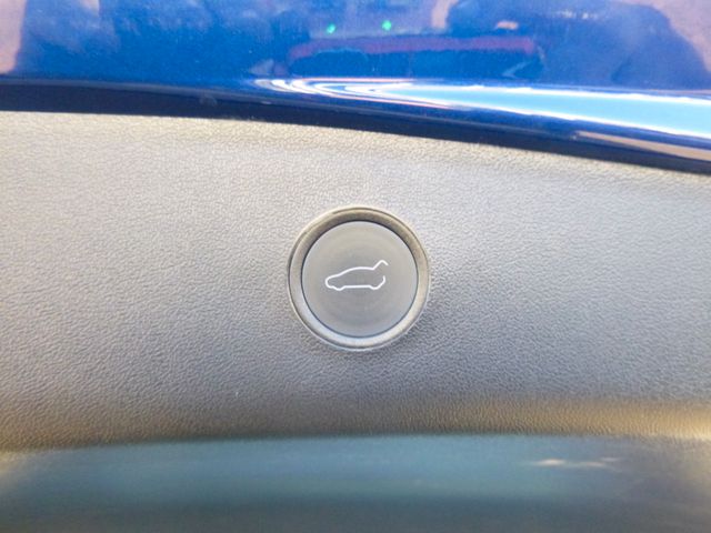 Fahrzeugabbildung Tesla Model 3 Standard RWD >Wärmep/Autopilot/Glasdach<