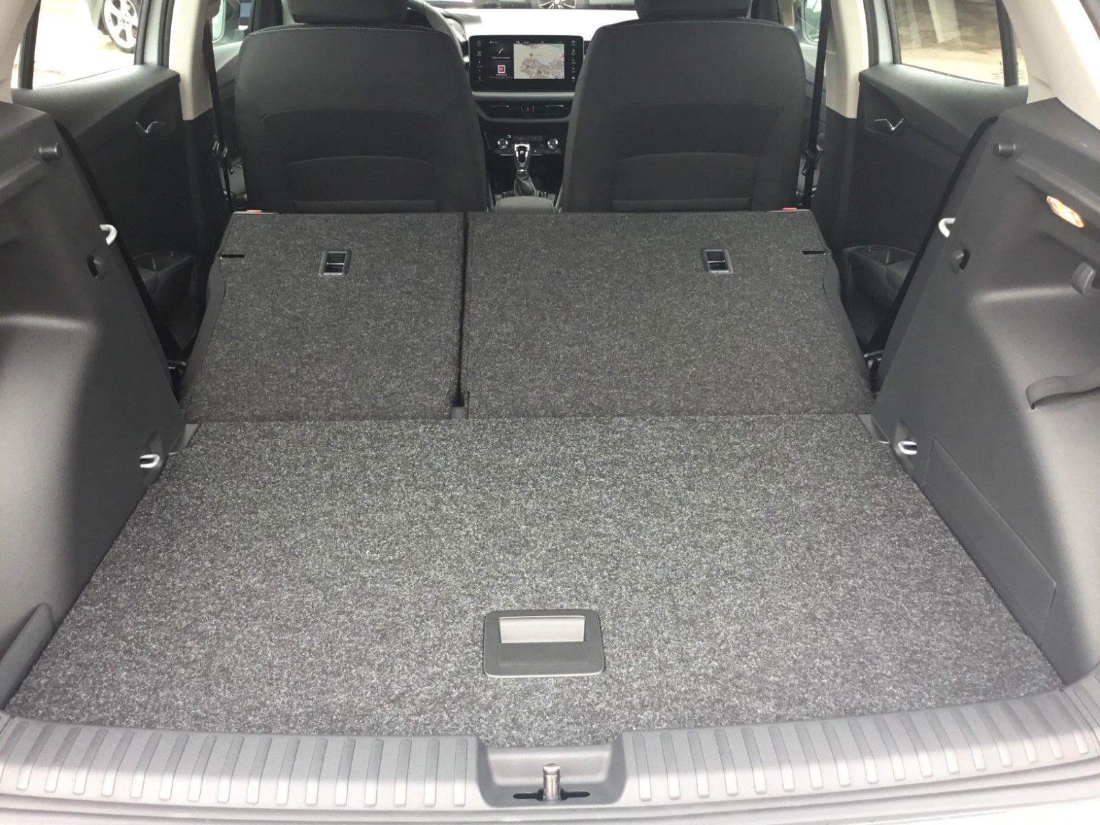Fahrzeugabbildung SKODA Fabia 1.5l TSI DSG Selection+Navi+ACC+Kamera+16"