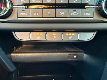 Kia Ceed GT 1.6 T-GDI DCT7 Memory Navi AHK abnehmbar