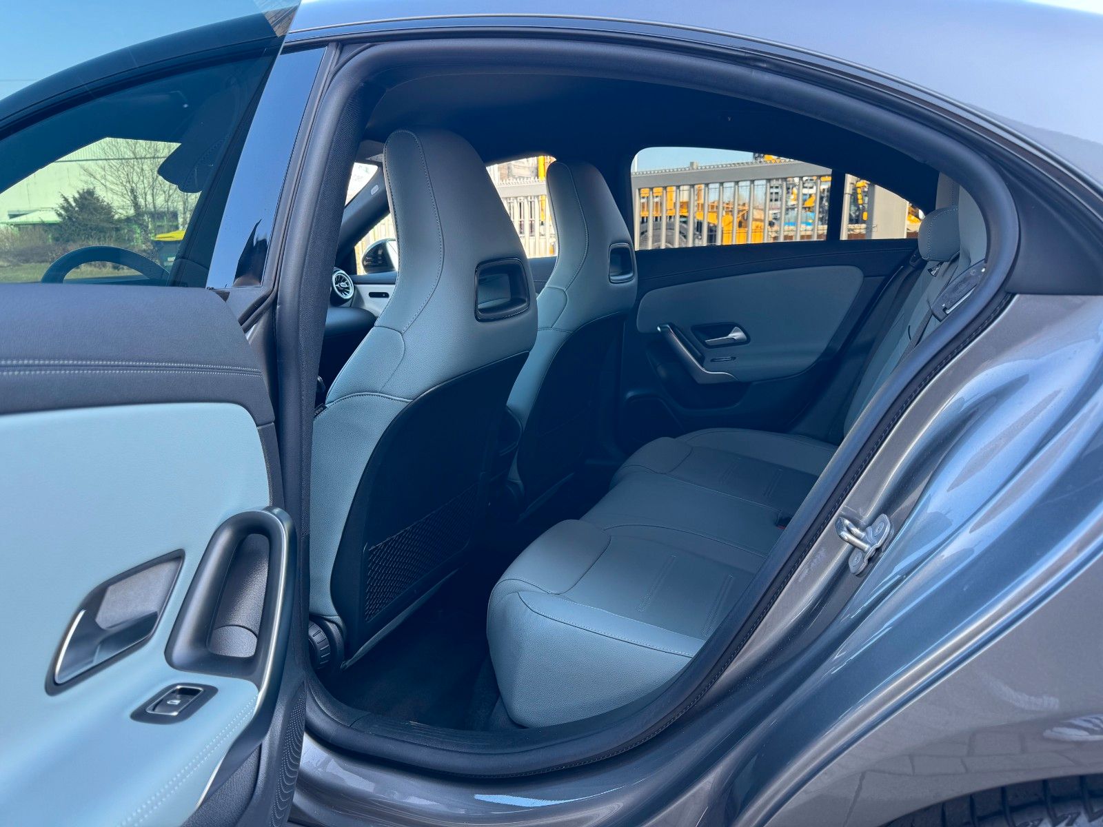 Fahrzeugabbildung Mercedes-Benz CLA 200d AMG+LederGrau+Ambiente+RFK+Night