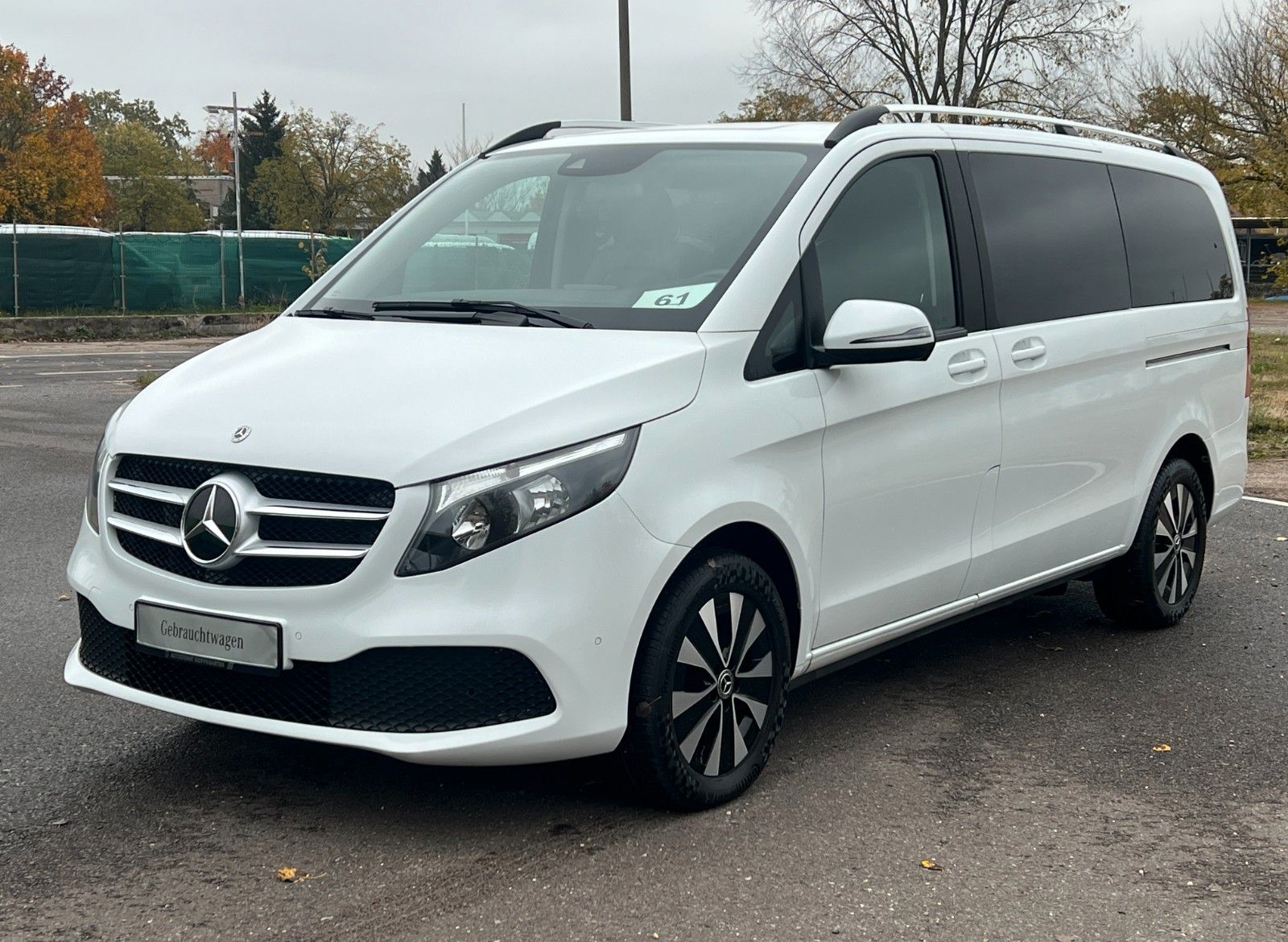 MERCEDES-BENZ V 300 d LANG 4MATIC NAVI LEDER KAMERA LIEGEPAKET