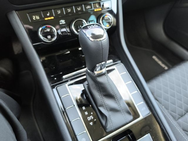 Fahrzeugabbildung SKODA Superb Combi 1.5 TSI ACT DSG Style ACC BI-XENON