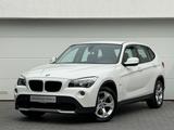 BMW X1 18i sDrive LEDER+AHK+AUTOMATIK+SHZG+2xPDC - BMW X1 Gebrauchtwagen in Stuttgart
