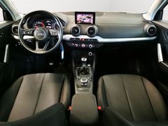 AUDI Q2 35 TFSI Navi SHZ PDC Kamera