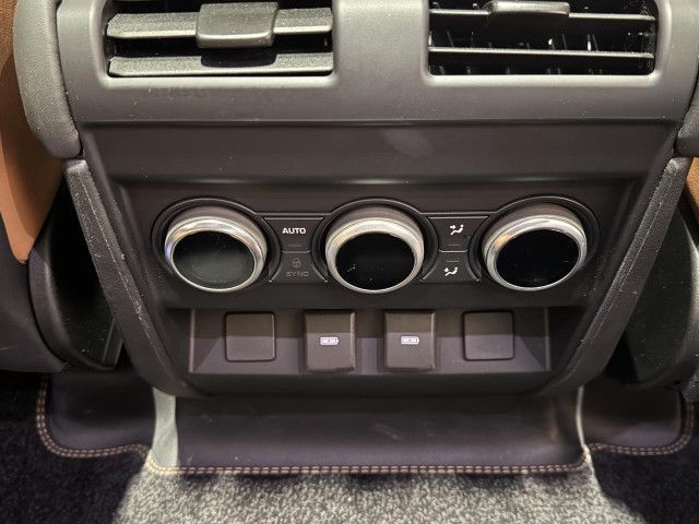 Foto Nummer 15: LAND ROVER Defender