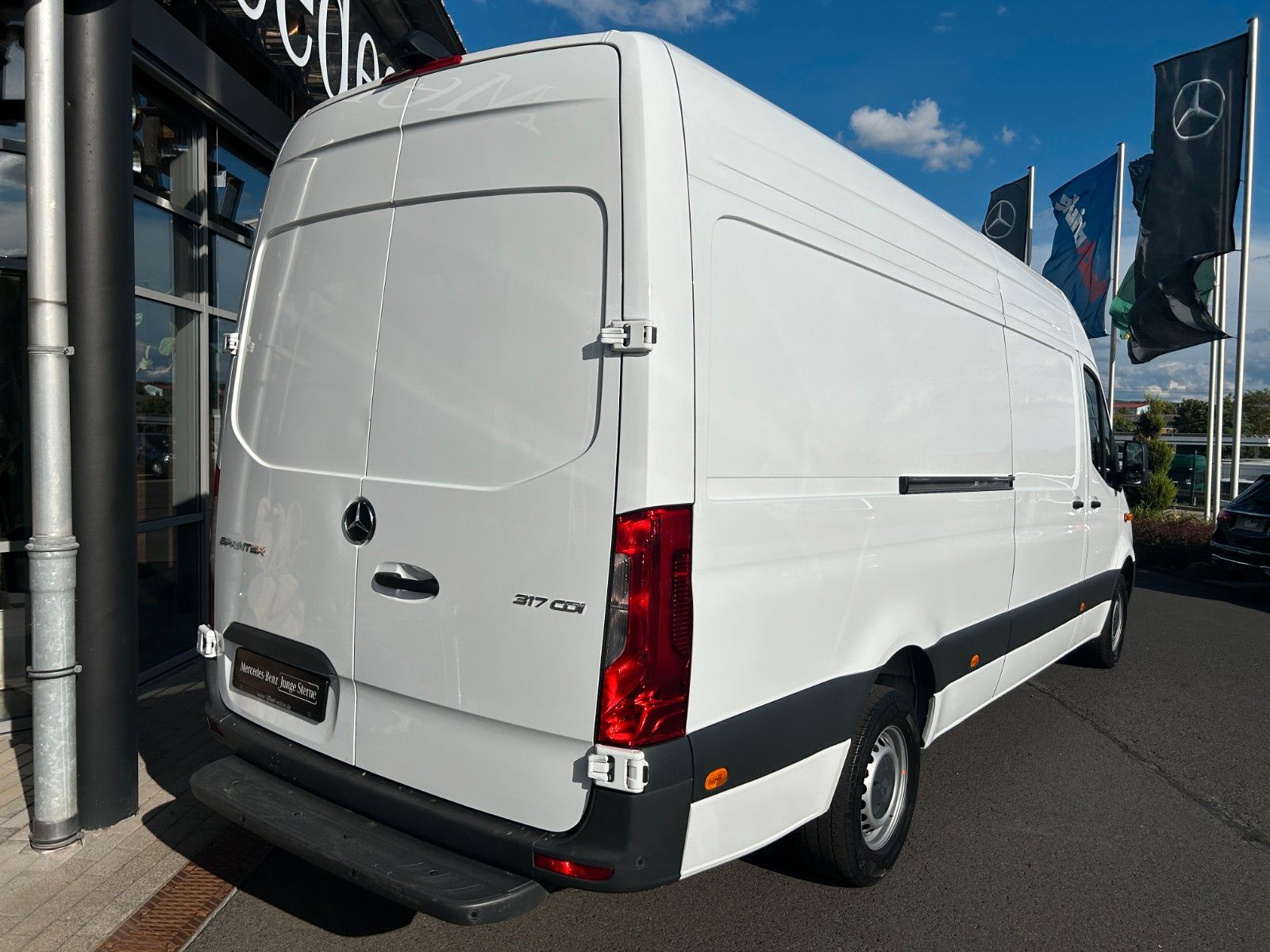 Fahrzeugabbildung Mercedes-Benz Sprinter 317 CDI 4325 9G Klima Kamera SHZ