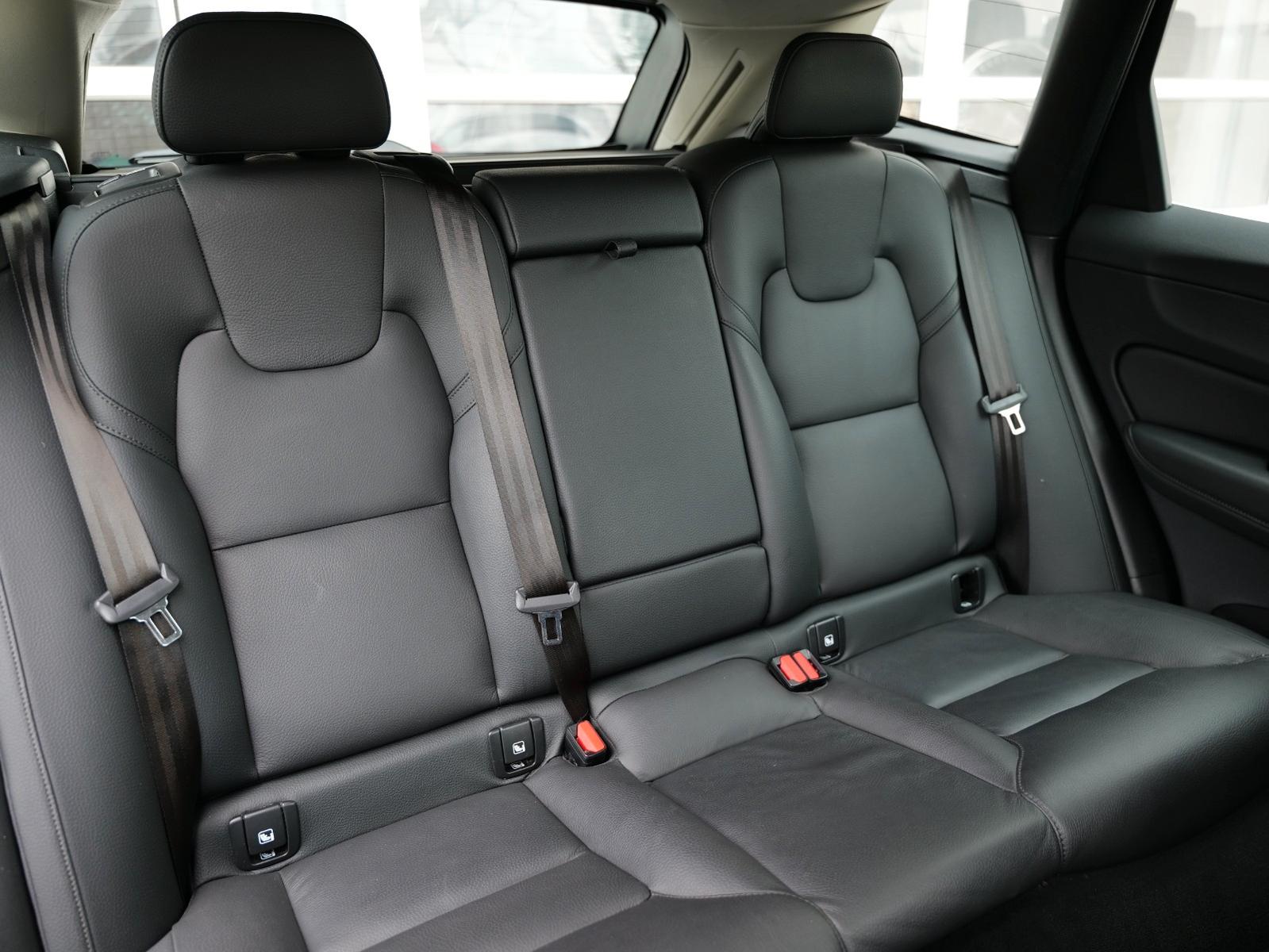 Volvo XC60 B5 Core AWD LEDER+NAVI+4xSHZ+CAM+KEYLESS, миниатюра 20